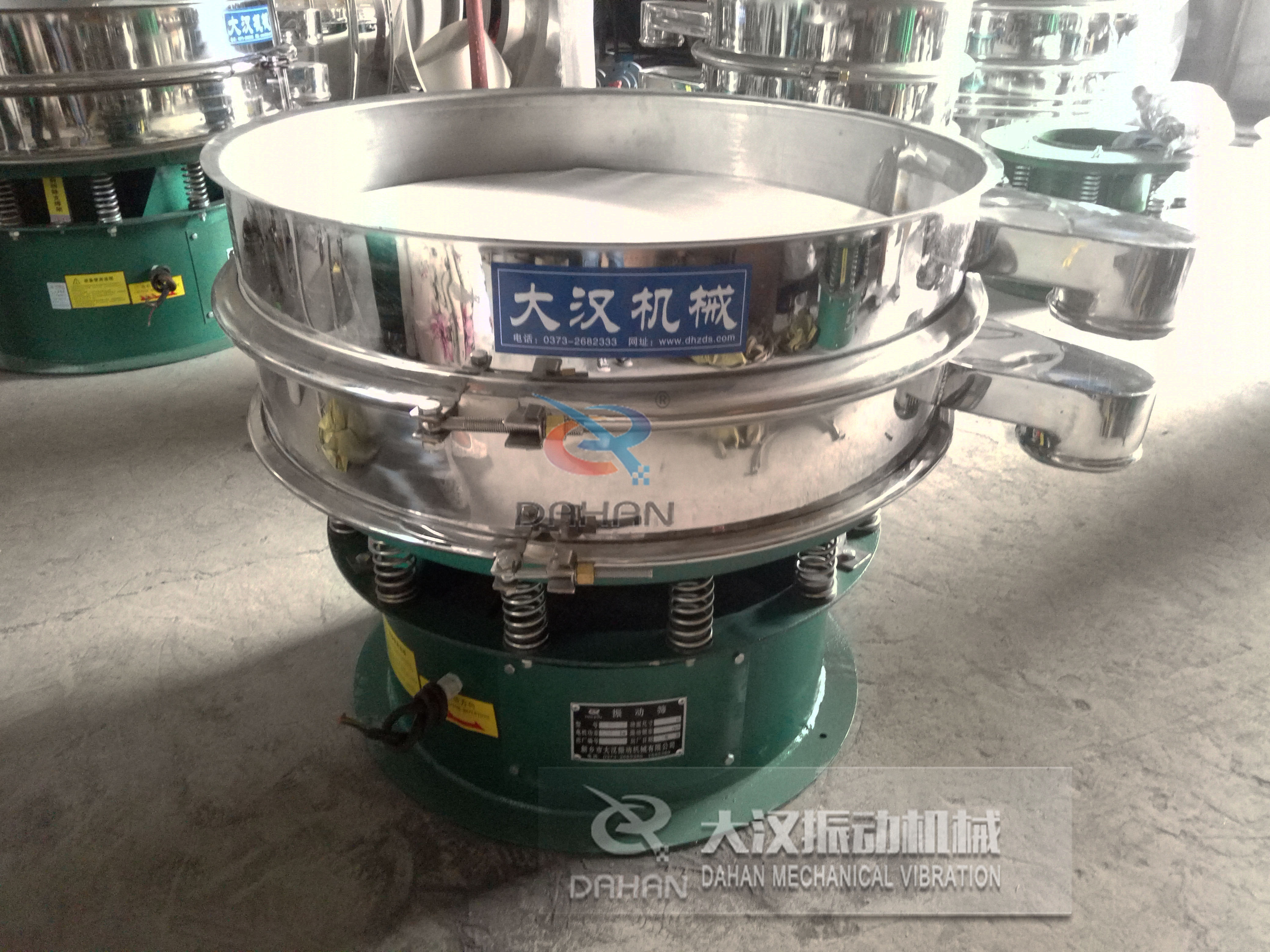 800型無防塵蓋單層振動(dòng)篩粉機(jī)